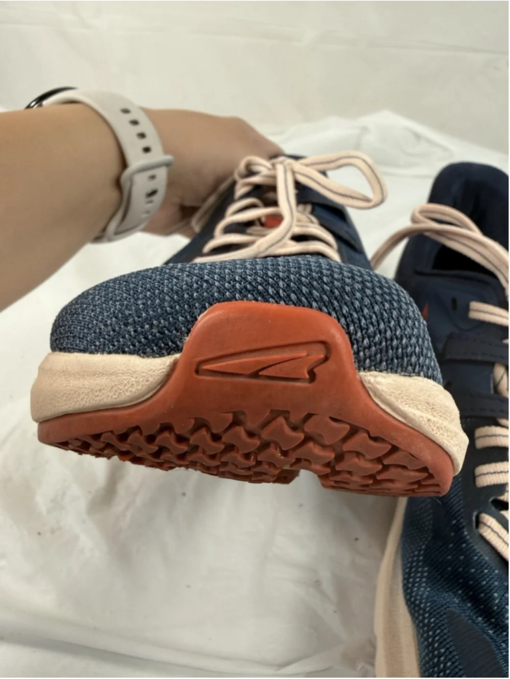 Altra Provision 6 Women's Size 7.5 Shaped Running Shoe ‘Navy/Peach’ AL0A5488445